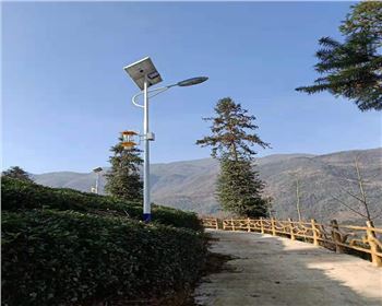 青海西安新農(nóng)村太陽能殺蟲燈燈案例 青海蘭光路燈廠產(chǎn)品